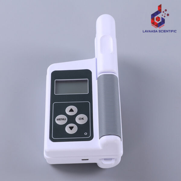 Portable Chlorophyll Meter by Top Cloud – Compact device for measuring chlorophyll content in plants for agricultural and research purposes.